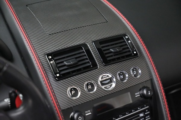 Used 2015 Aston Martin DB9 Volante for sale $94,900 at Alfa Romeo of Greenwich in Greenwich CT 06830 26