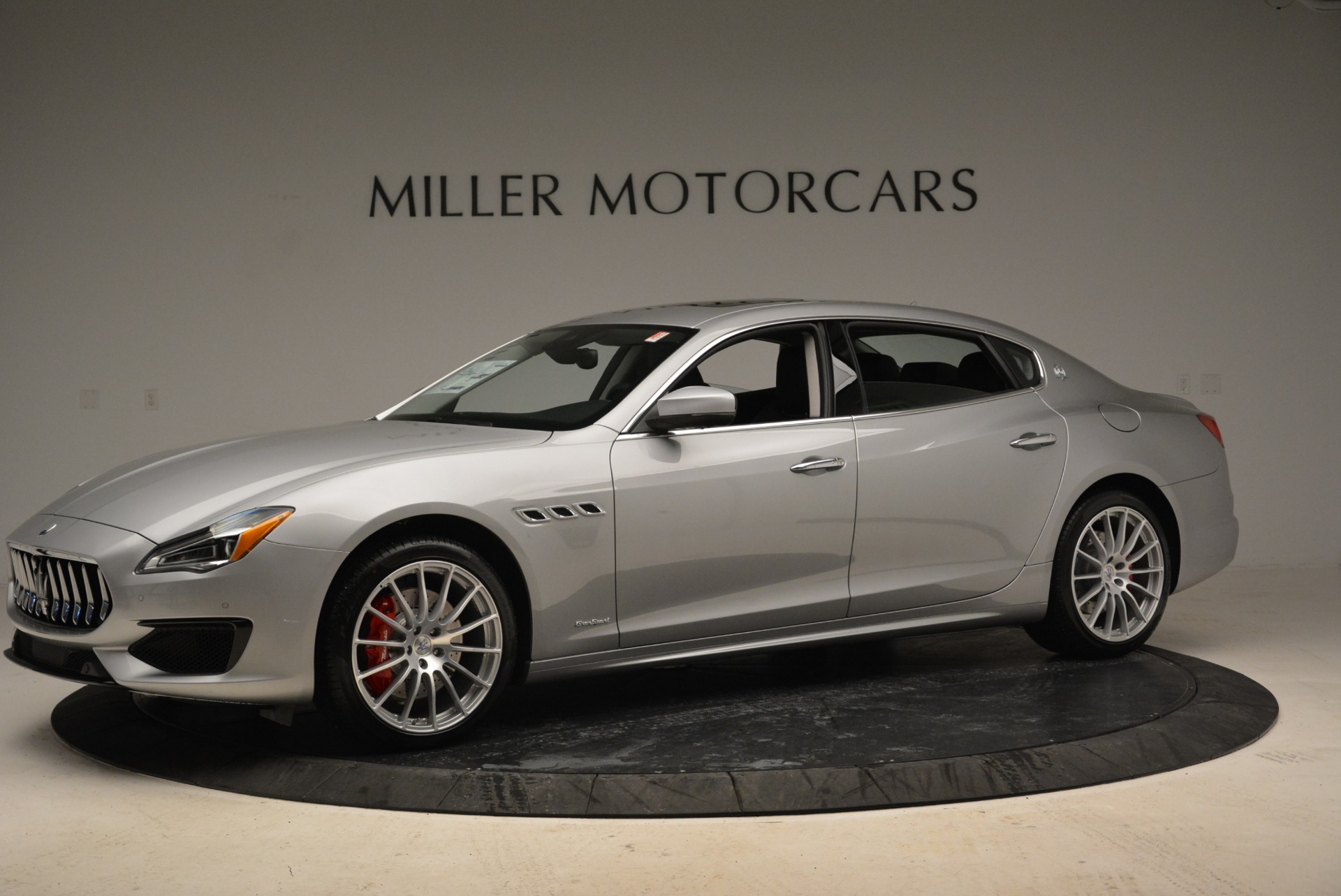 Used 2018 Maserati Quattroporte S Q4 Gransport for sale Sold at Alfa Romeo of Greenwich in Greenwich CT 06830 1