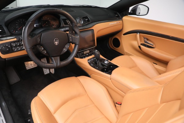Used 2018 Maserati GranTurismo MC Convertible for sale $116,900 at Alfa Romeo of Greenwich in Greenwich CT 06830 19