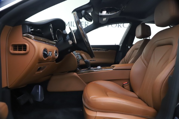 Used 2018 Maserati Quattroporte S Q4 GranLusso for sale Sold at Alfa Romeo of Greenwich in Greenwich CT 06830 15