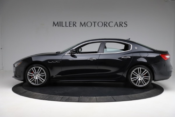 Used 2018 Maserati Ghibli S Q4 Gransport for sale Sold at Alfa Romeo of Greenwich in Greenwich CT 06830 3