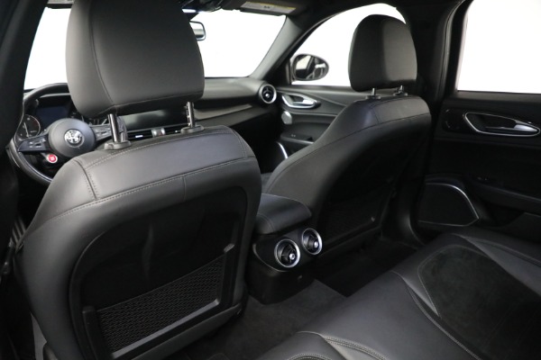 Used 2018 Alfa Romeo Giulia Quadrifoglio for sale Sold at Alfa Romeo of Greenwich in Greenwich CT 06830 18