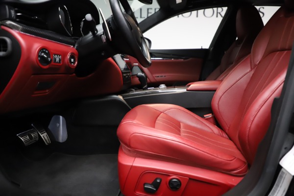 Used 2018 Maserati Quattroporte S Q4 GranSport for sale $67,900 at Alfa Romeo of Greenwich in Greenwich CT 06830 14