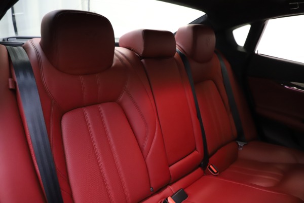 Used 2018 Maserati Quattroporte S Q4 GranSport for sale $67,900 at Alfa Romeo of Greenwich in Greenwich CT 06830 26