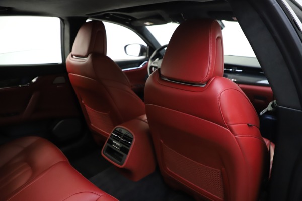 Used 2018 Maserati Quattroporte S Q4 GranSport for sale $67,900 at Alfa Romeo of Greenwich in Greenwich CT 06830 28