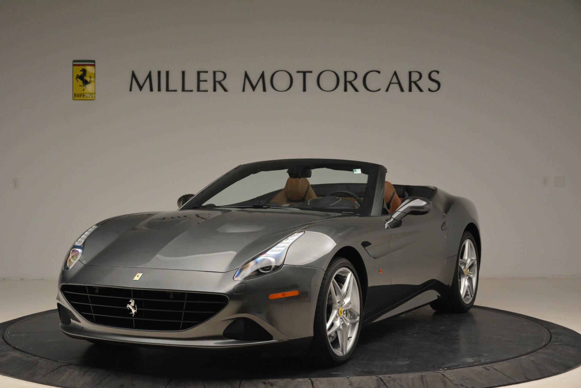 Used 2016 Ferrari California T for sale Sold at Alfa Romeo of Greenwich in Greenwich CT 06830 1