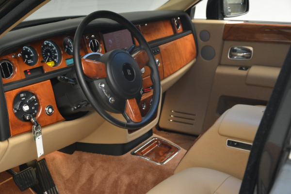 Used 2013 Rolls-Royce Phantom for sale Sold at Alfa Romeo of Greenwich in Greenwich CT 06830 15