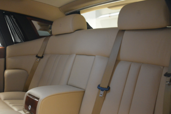 Used 2013 Rolls-Royce Phantom for sale Sold at Alfa Romeo of Greenwich in Greenwich CT 06830 20