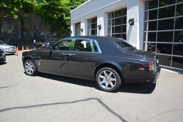 New 2016 Rolls-Royce Phantom for sale Sold at Alfa Romeo of Greenwich in Greenwich CT 06830 4
