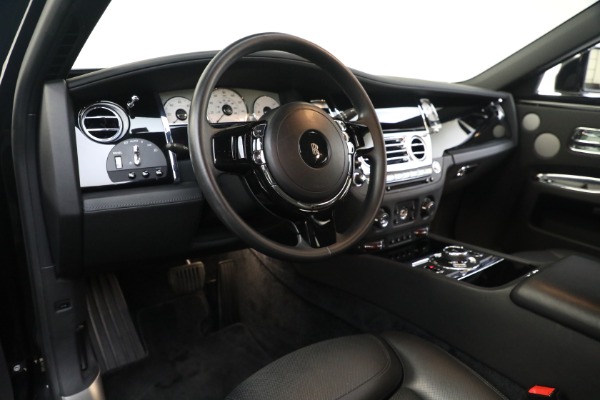 Used 2016 Rolls-Royce Ghost Series II for sale $169,900 at Alfa Romeo of Greenwich in Greenwich CT 06830 16