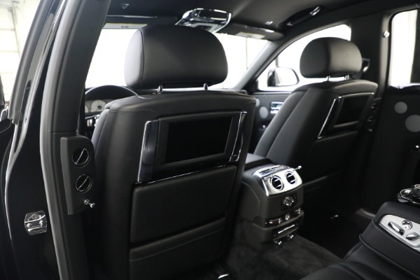 Used 2016 Rolls-Royce Ghost Series II for sale $169,900 at Alfa Romeo of Greenwich in Greenwich CT 06830 19