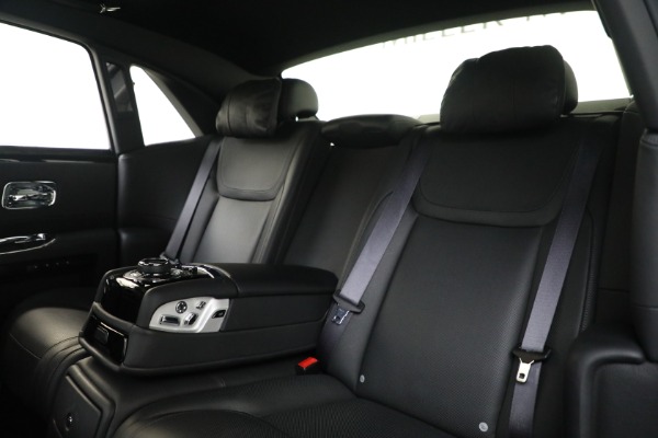 Used 2016 Rolls-Royce Ghost Series II for sale $169,900 at Alfa Romeo of Greenwich in Greenwich CT 06830 22