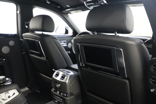 Used 2016 Rolls-Royce Ghost Series II for sale $169,900 at Alfa Romeo of Greenwich in Greenwich CT 06830 27