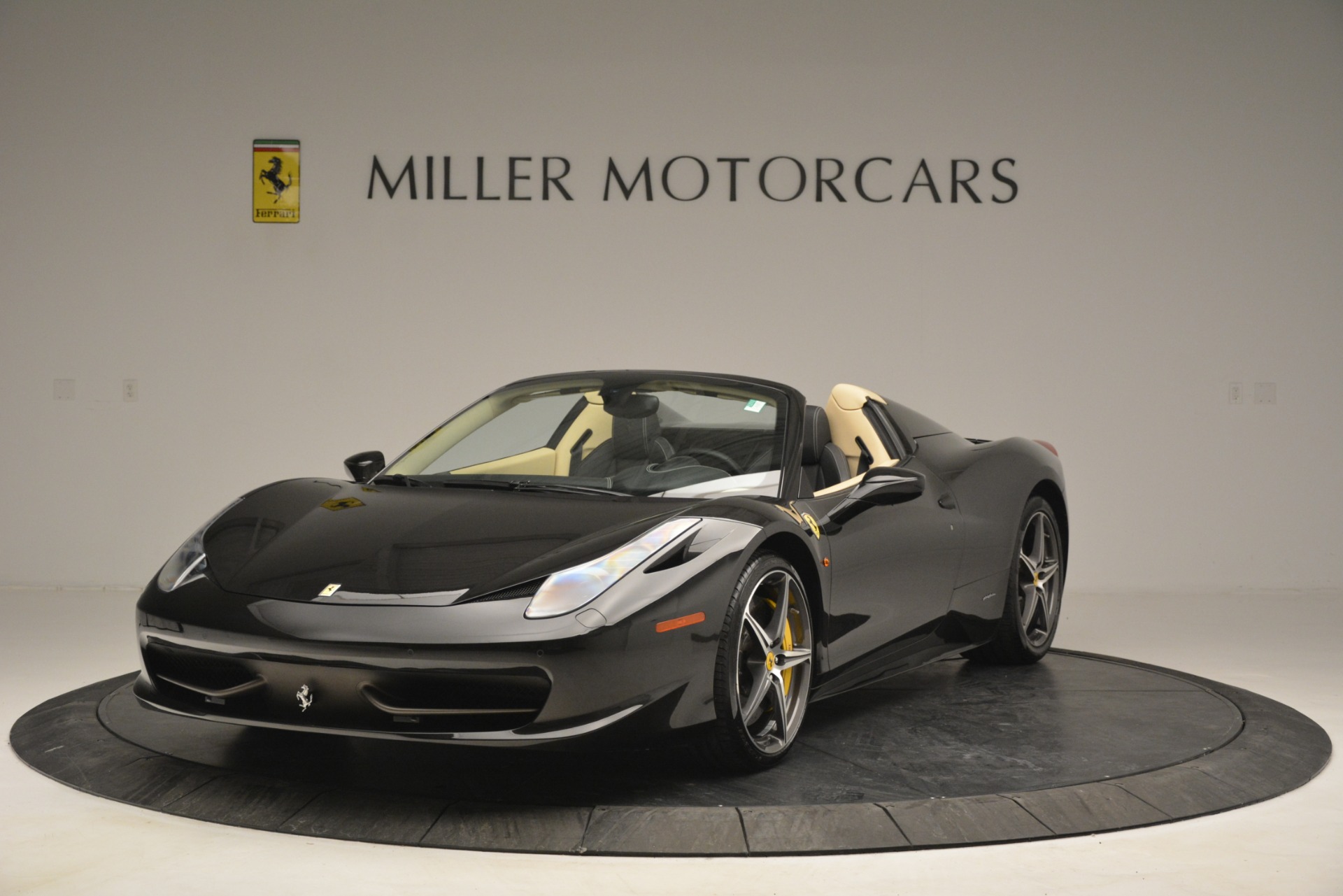 Used 2014 Ferrari 458 Spider for sale Sold at Alfa Romeo of Greenwich in Greenwich CT 06830 1