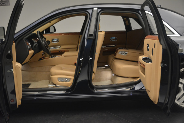 Used 2015 Rolls-Royce Ghost for sale Sold at Alfa Romeo of Greenwich in Greenwich CT 06830 17