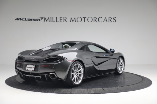 Used 2018 McLaren 570S Spider for sale Sold at Alfa Romeo of Greenwich in Greenwich CT 06830 16