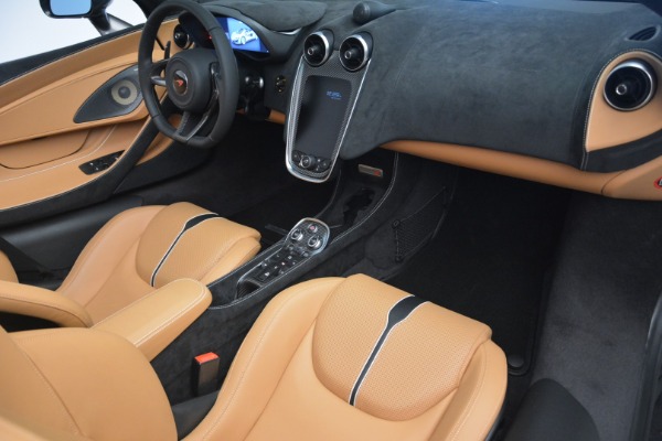 Used 2018 McLaren 570S Spider for sale Sold at Alfa Romeo of Greenwich in Greenwich CT 06830 26