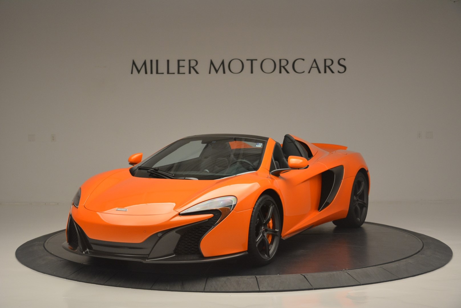 Used 2015 McLaren 650S Spider for sale Sold at Alfa Romeo of Greenwich in Greenwich CT 06830 1
