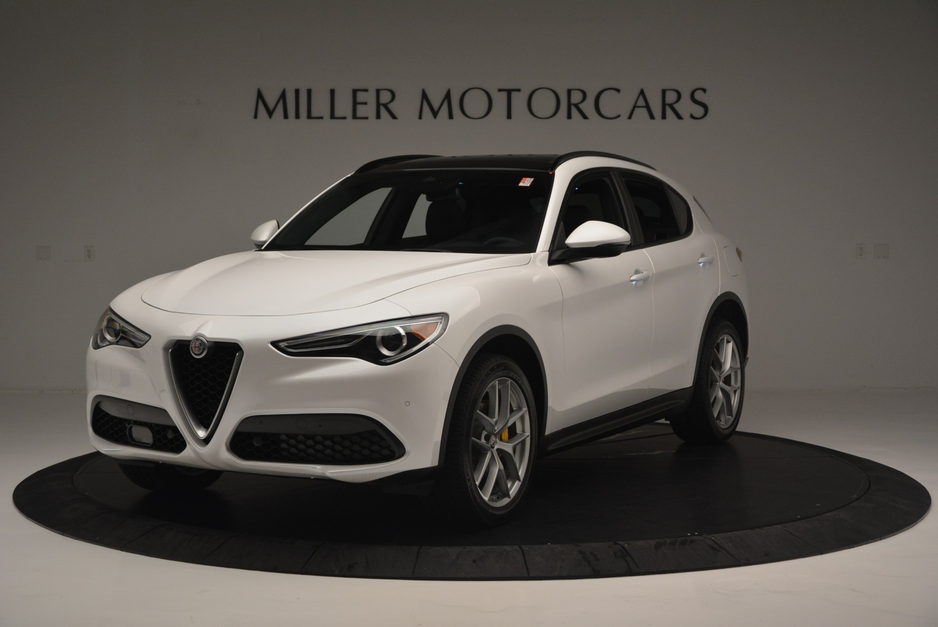 Used 2018 Alfa Romeo Stelvio Ti Sport Q4 for sale Sold at Alfa Romeo of Greenwich in Greenwich CT 06830 1