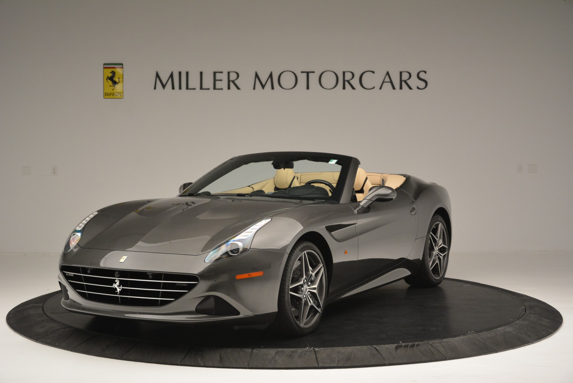 Used 2015 Ferrari California T for sale Sold at Alfa Romeo of Greenwich in Greenwich CT 06830 1