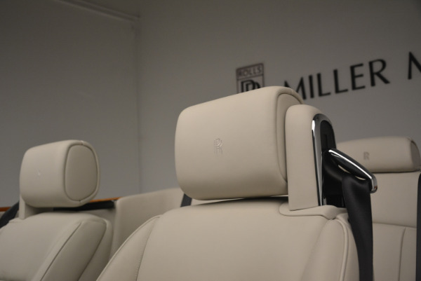 Used 2013 Rolls-Royce Phantom Drophead Coupe for sale Sold at Alfa Romeo of Greenwich in Greenwich CT 06830 28