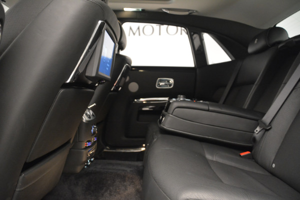 Used 2012 Rolls-Royce Ghost for sale Sold at Alfa Romeo of Greenwich in Greenwich CT 06830 19