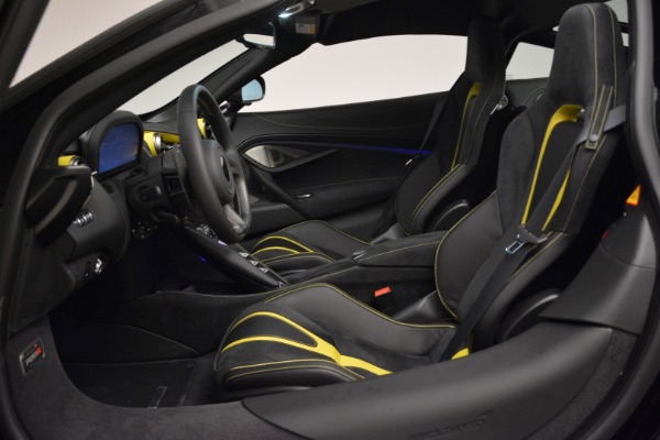 Used 2018 McLaren 720S Coupe for sale Sold at Alfa Romeo of Greenwich in Greenwich CT 06830 16