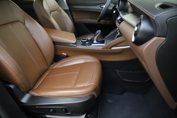 Used 2018 Alfa Romeo Stelvio Ti Q4 for sale Sold at Alfa Romeo of Greenwich in Greenwich CT 06830 24