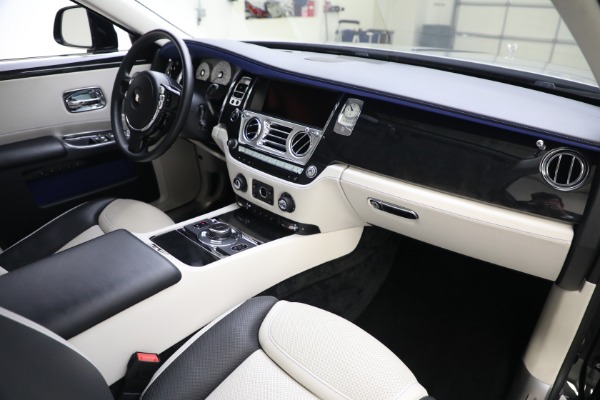 Used 2019 Rolls-Royce Ghost for sale Sold at Alfa Romeo of Greenwich in Greenwich CT 06830 20