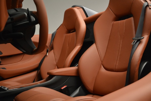 New 2019 McLaren 570S Spider Convertible for sale Sold at Alfa Romeo of Greenwich in Greenwich CT 06830 25