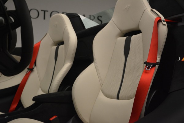 Used 2019 McLaren 570S Spider Convertible for sale Sold at Alfa Romeo of Greenwich in Greenwich CT 06830 25