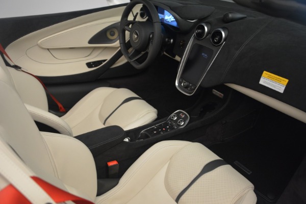 Used 2019 McLaren 570S Spider Convertible for sale Sold at Alfa Romeo of Greenwich in Greenwich CT 06830 26