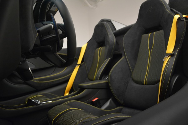 Used 2019 McLaren 570S Spider Convertible for sale Sold at Alfa Romeo of Greenwich in Greenwich CT 06830 25