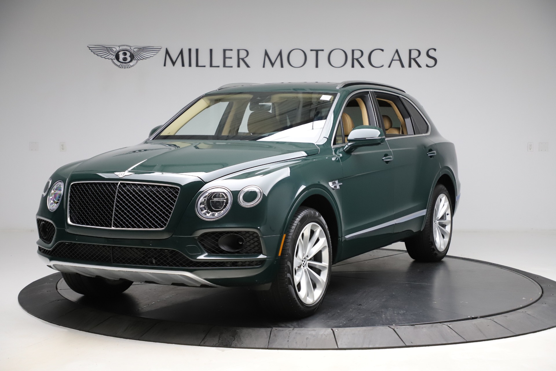 Used 2019 Bentley Bentayga V8 for sale Sold at Alfa Romeo of Greenwich in Greenwich CT 06830 1