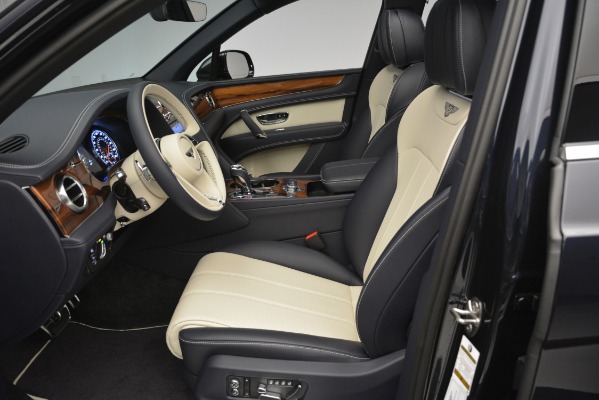 New 2019 Bentley Bentayga V8 for sale Sold at Alfa Romeo of Greenwich in Greenwich CT 06830 18