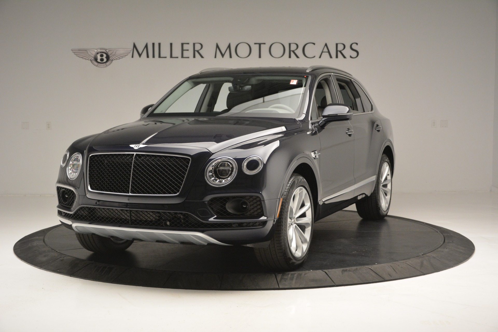 New 2019 Bentley Bentayga V8 for sale Sold at Alfa Romeo of Greenwich in Greenwich CT 06830 1