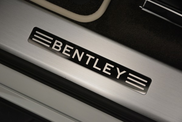 New 2019 Bentley Bentayga V8 for sale Sold at Alfa Romeo of Greenwich in Greenwich CT 06830 17