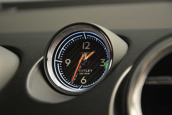Used 2019 Bentley Bentayga V8 for sale $118,900 at Alfa Romeo of Greenwich in Greenwich CT 06830 21