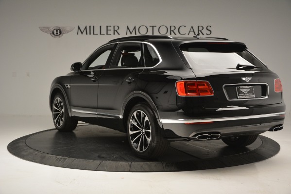 Used 2019 Bentley Bentayga V8 for sale $135,900 at Alfa Romeo of Greenwich in Greenwich CT 06830 5