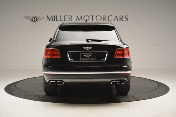 Used 2019 Bentley Bentayga V8 for sale $118,900 at Alfa Romeo of Greenwich in Greenwich CT 06830 6