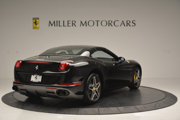 Used 2017 Ferrari California T Handling Speciale for sale Sold at Alfa Romeo of Greenwich in Greenwich CT 06830 19