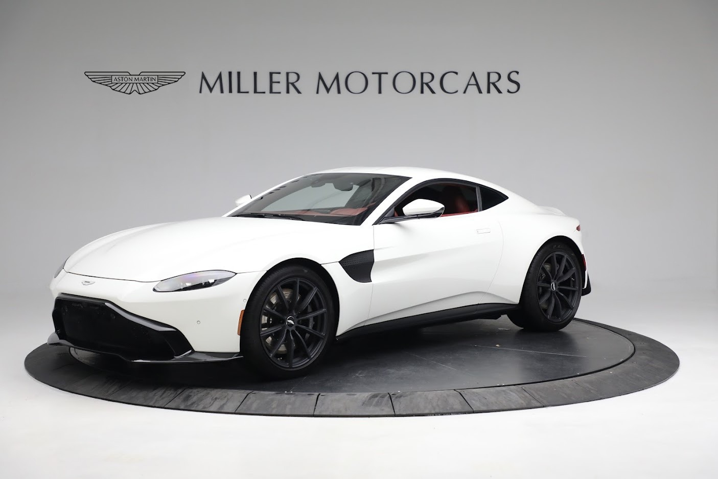 Used 2019 Aston Martin Vantage for sale $129,900 at Alfa Romeo of Greenwich in Greenwich CT 06830 1