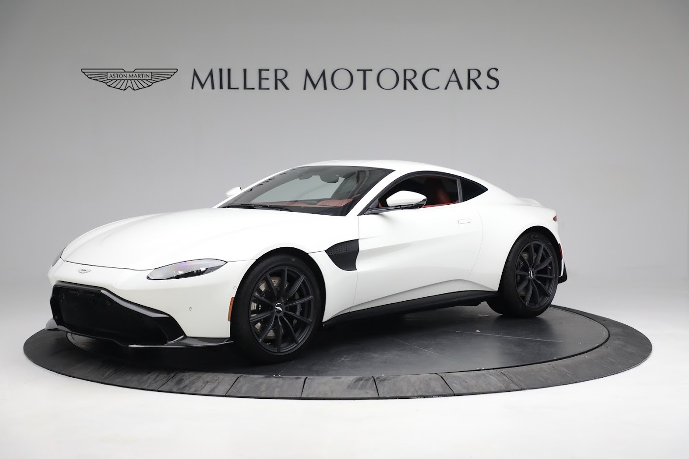 Used 2019 Aston Martin Vantage for sale Sold at Alfa Romeo of Greenwich in Greenwich CT 06830 1