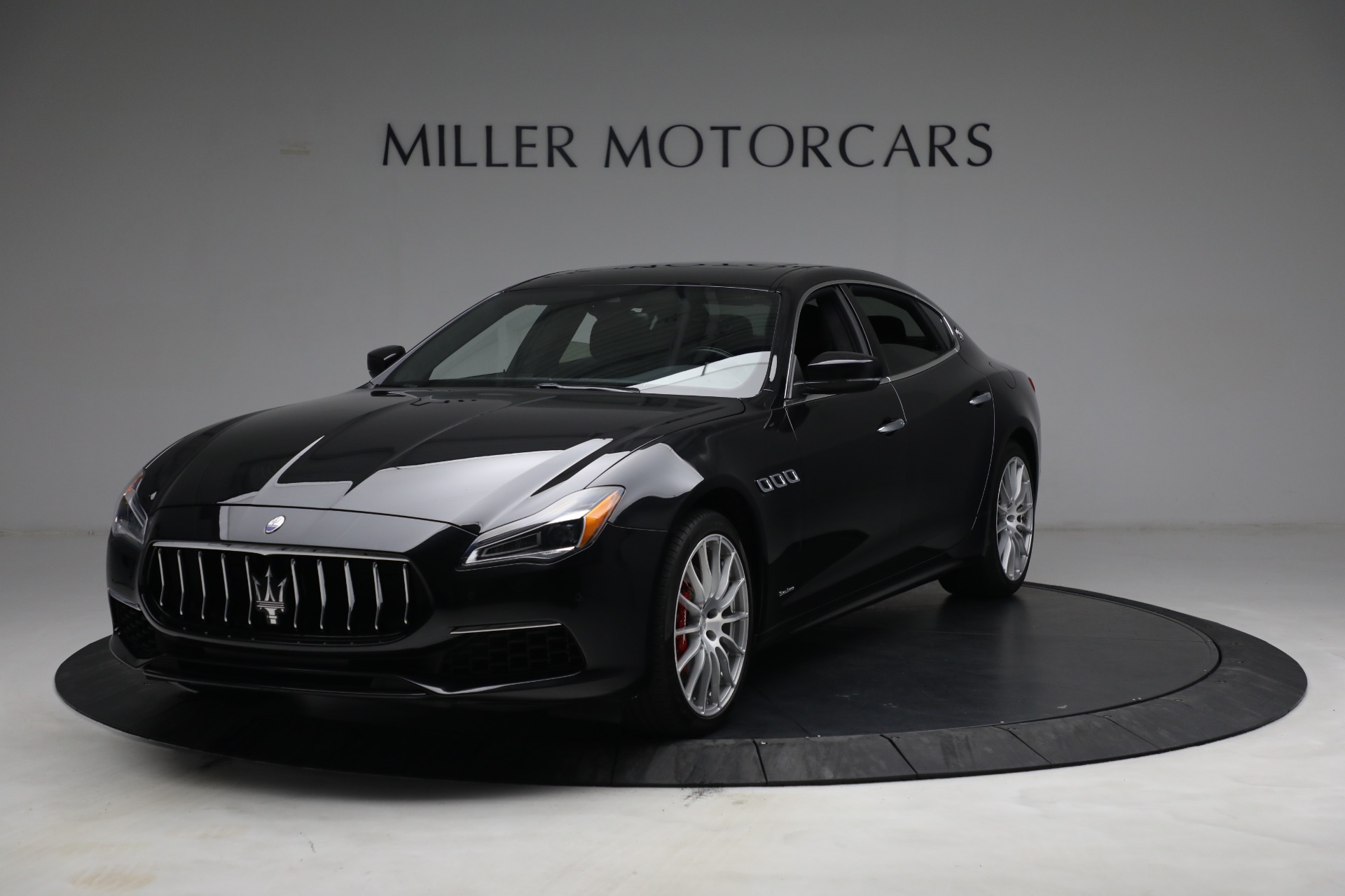 Used 2019 Maserati Quattroporte S Q4 GranLusso for sale Sold at Alfa Romeo of Greenwich in Greenwich CT 06830 1