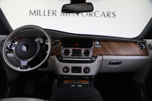Used 2019 Rolls-Royce Wraith for sale $239,900 at Alfa Romeo of Greenwich in Greenwich CT 06830 4