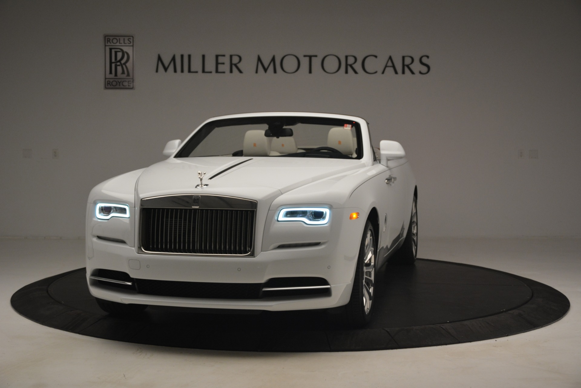 Used 2019 Rolls-Royce Dawn for sale Sold at Alfa Romeo of Greenwich in Greenwich CT 06830 1
