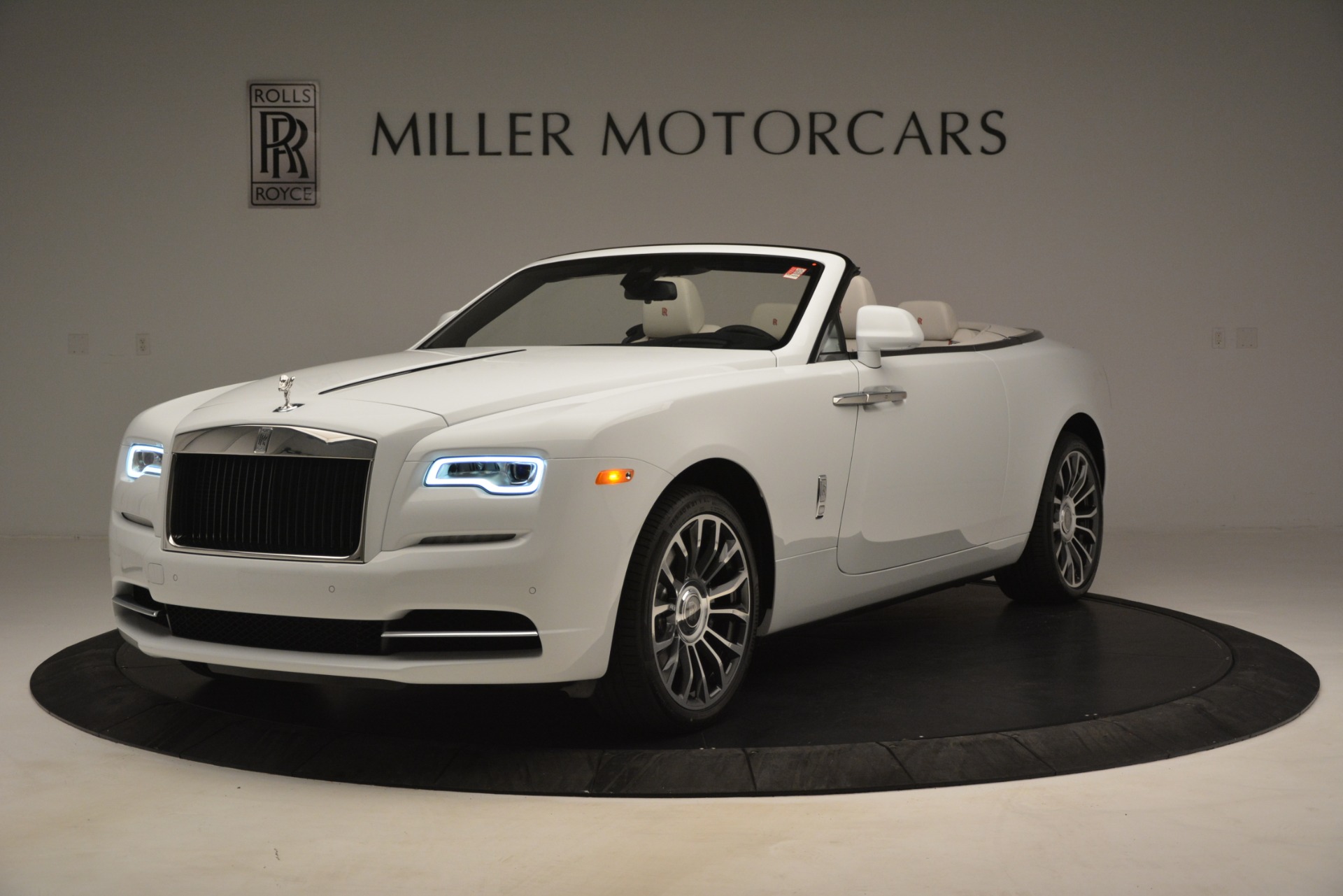 Used 2019 Rolls-Royce Dawn for sale Sold at Alfa Romeo of Greenwich in Greenwich CT 06830 1