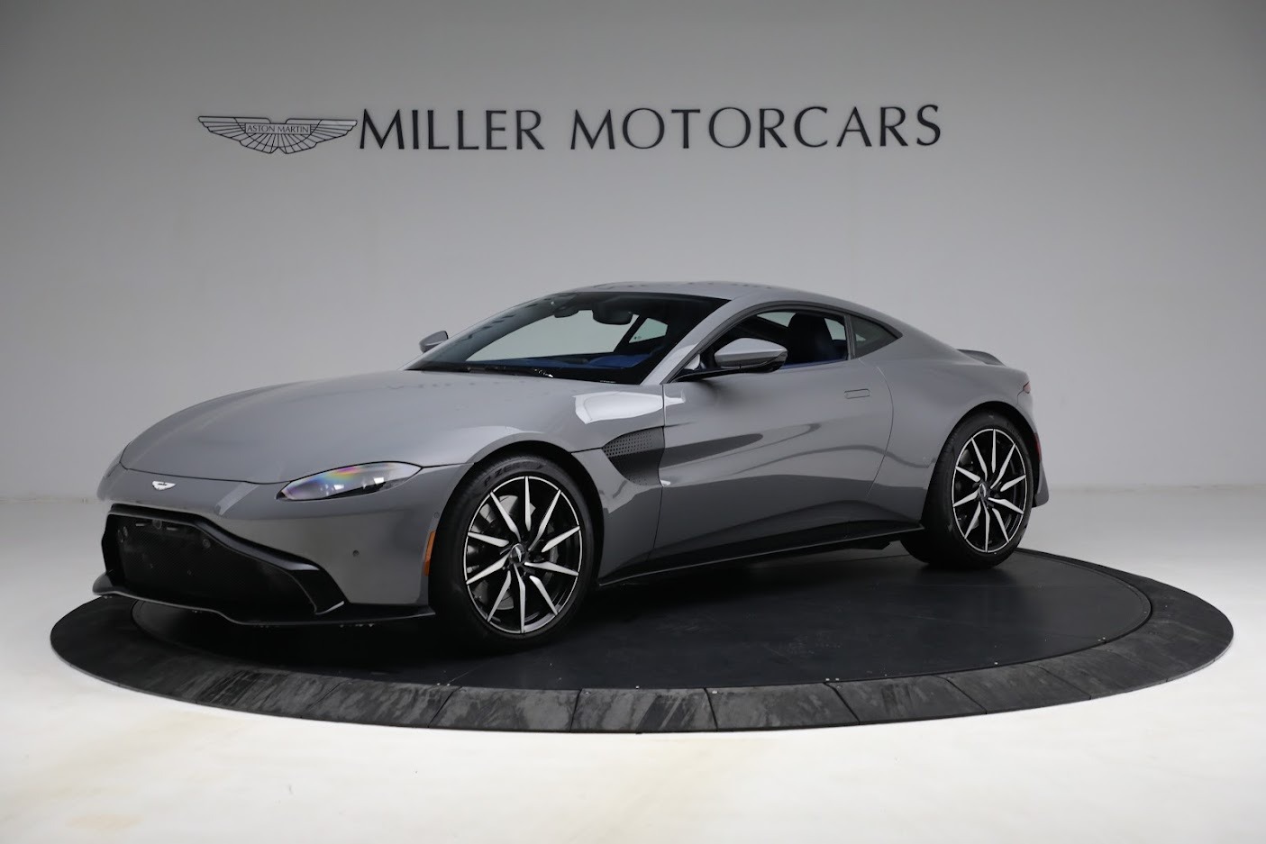 Used 2019 Aston Martin Vantage for sale Sold at Alfa Romeo of Greenwich in Greenwich CT 06830 1