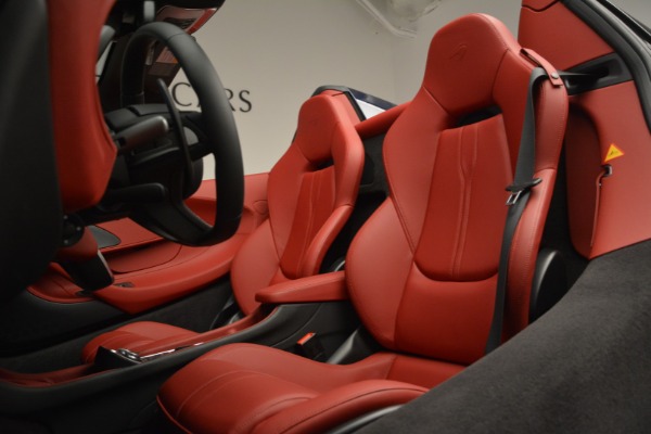 Used 2019 McLaren 570S Spider for sale $149,900 at Alfa Romeo of Greenwich in Greenwich CT 06830 25