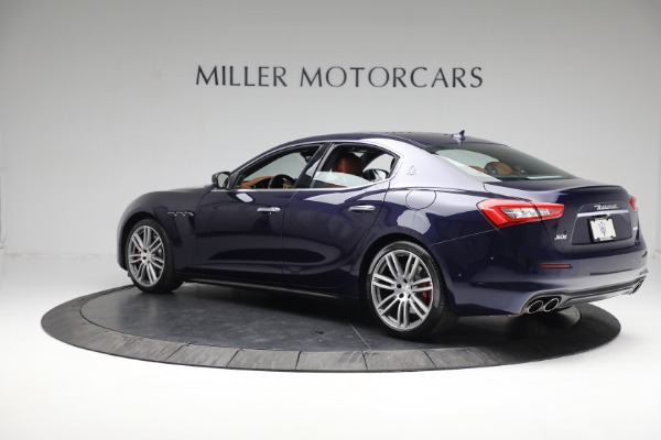 Used 2019 Maserati Ghibli S Q4 for sale Sold at Alfa Romeo of Greenwich in Greenwich CT 06830 3